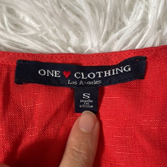 One Clothing Linen Style Button Down Blouse - Picture 4 of 6